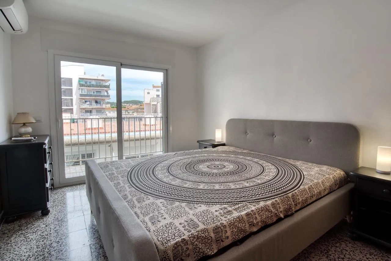 Albatros Apartament Per 5 Persones En Ple Centre Amb Gran Terrassa I Aparcament A 5 Minuts De La Platja Gran بلاتجا ذارو